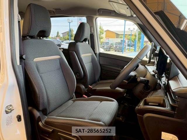 Nissan SERENA 2024-01 7252205-9