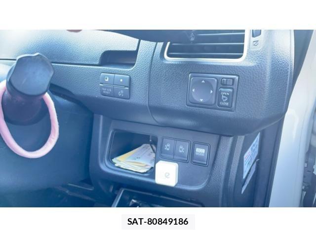 Nissan SERENA 2011-12 7252238-16