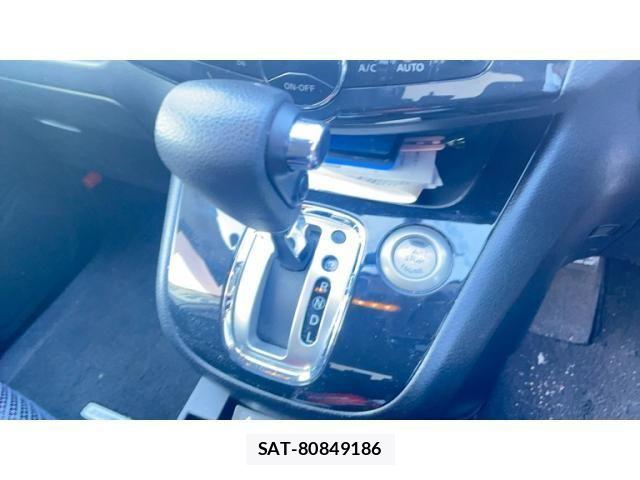 Nissan SERENA 2011-12 7252238-18