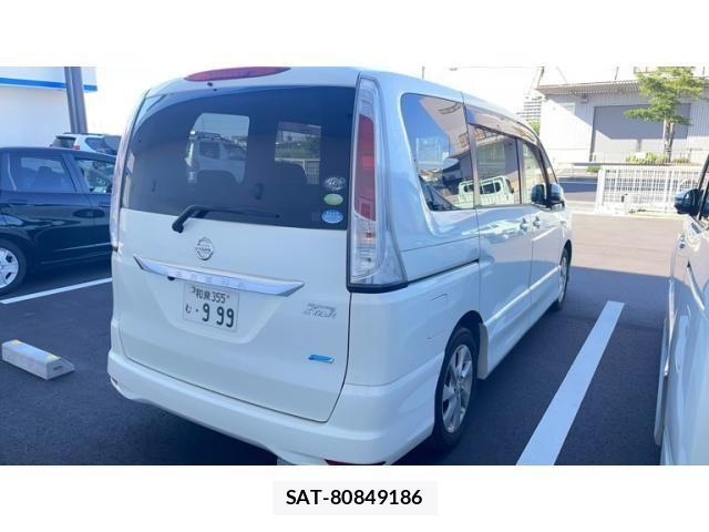 Nissan SERENA 2011-12 7252238-1