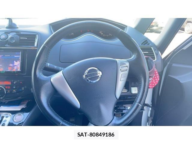 Nissan SERENA 2011-12 7252238-22