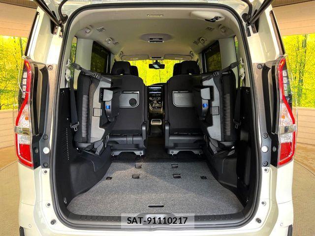 Nissan SERENA 2021-03 7252218-10