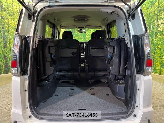 Nissan SERENA 2018-12 7252226-11