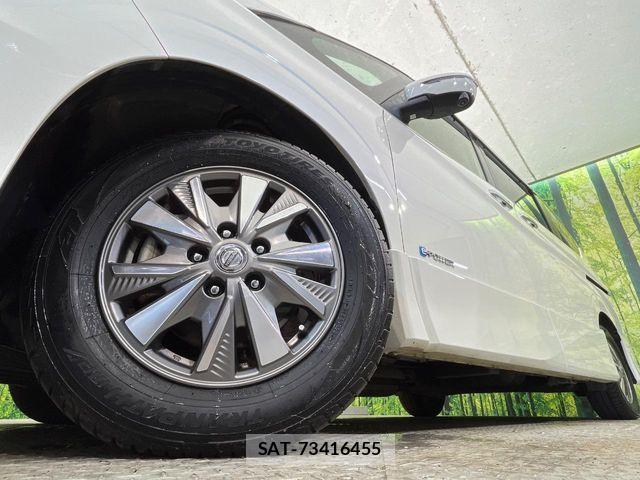 Nissan SERENA 2018-12 7252226-13