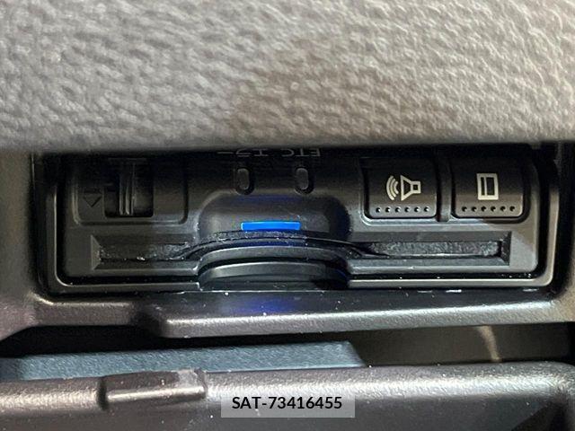 Nissan SERENA 2018-12 7252226-7
