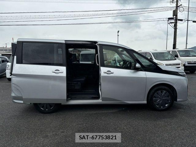 Nissan SERENA 2023-07 7272894-12