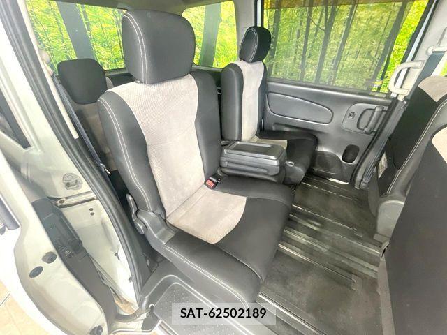 Nissan SERENA 2011-06 7272901-8