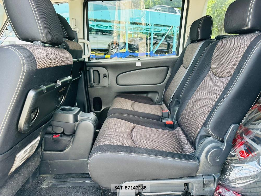 Nissan SERENA 2015 6970826-9