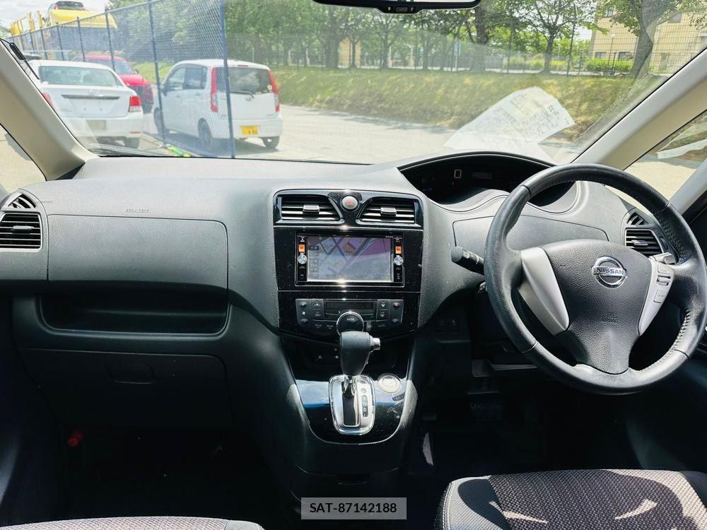 Nissan SERENA 2015 6970826-12