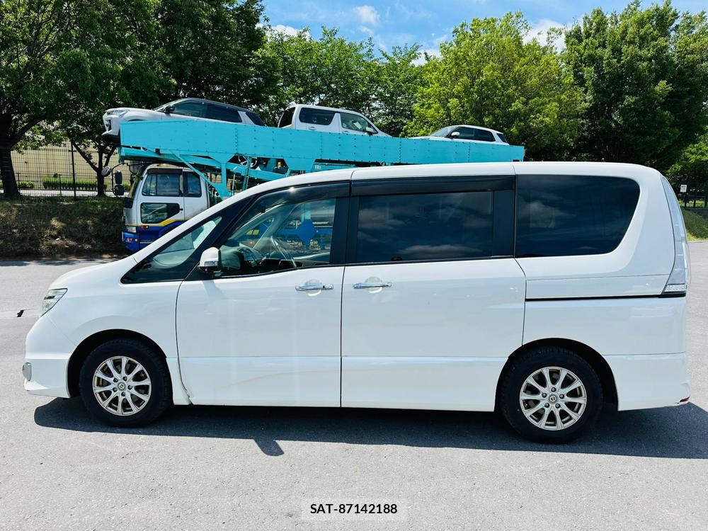 Nissan SERENA 2015 6970826-1