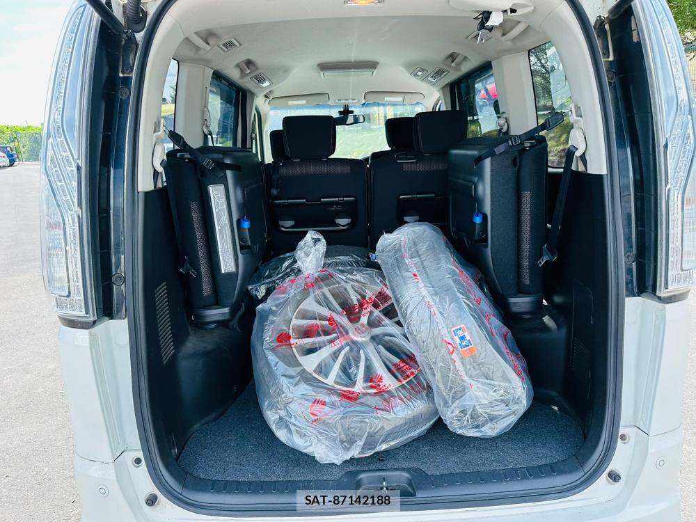 Nissan SERENA 2015 6970826-24