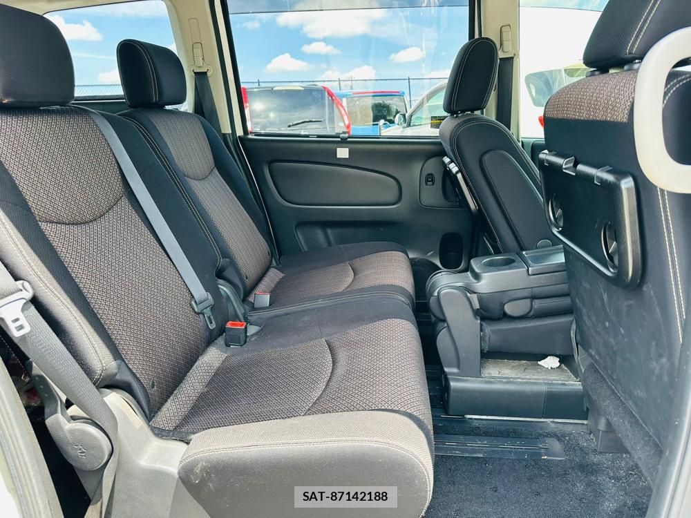 Nissan SERENA 2015 6970826-8