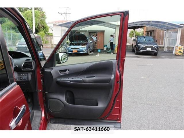 Nissan SERENA 2018-05 7329959-29