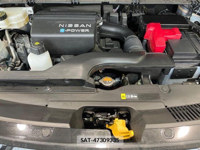 Nissan SERENA 2023-11 7329928-17
