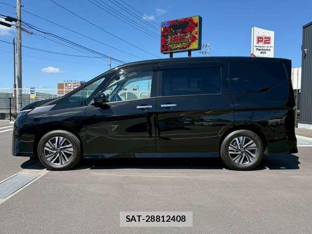 Nissan SERENA 2023-05 7329938-17
