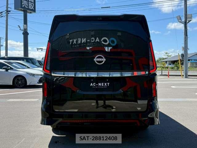 Nissan SERENA 2023-05 7329938-18