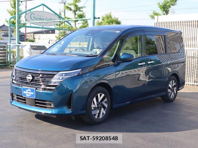 Nissan SERENA 2023-11 7329925-27