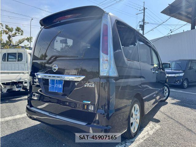 Nissan SERENA 2012-08 7329968-3