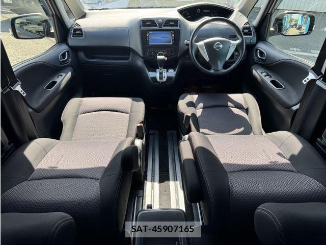 Nissan SERENA 2012-08 7329968-5