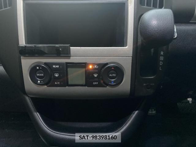Nissan SERENA 2007-08 7329970-17