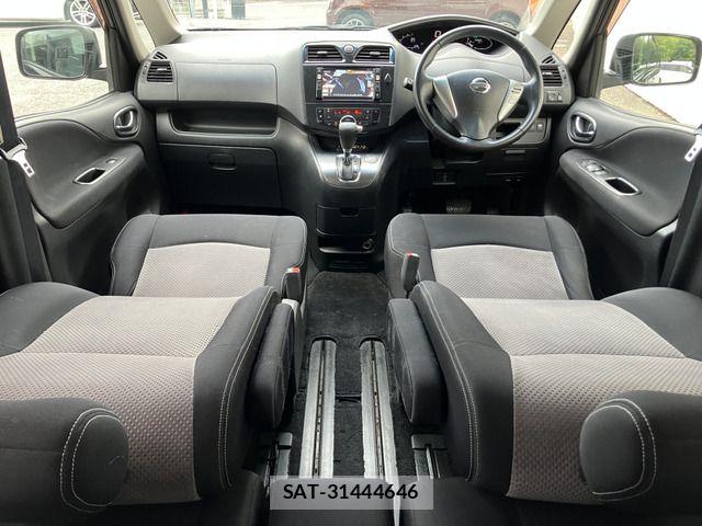 Nissan SERENA 2011-01 7329963-5