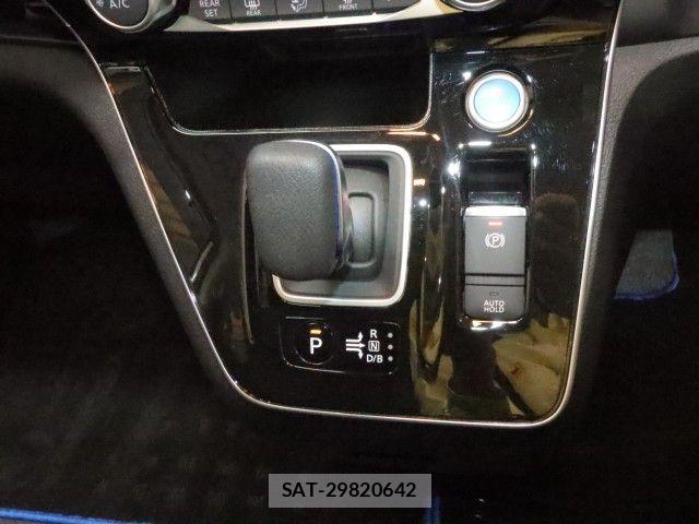 Nissan SERENA 2021-10 7329942-24