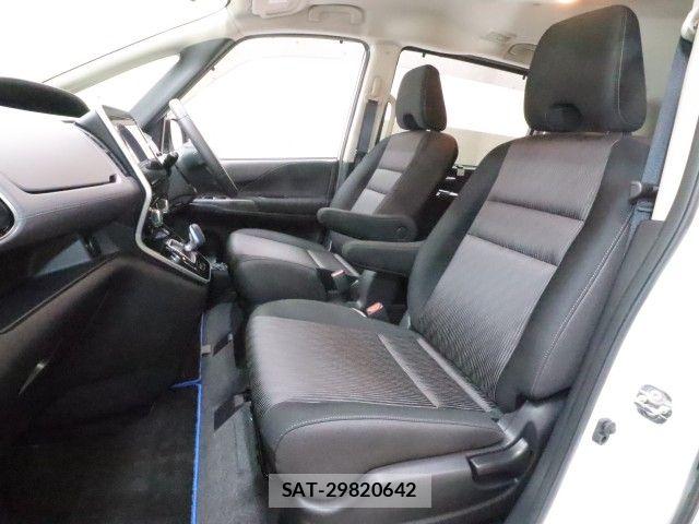 Nissan SERENA 2021-10 7329942-6