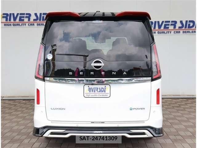 Nissan SERENA 2023-08 7329924-25