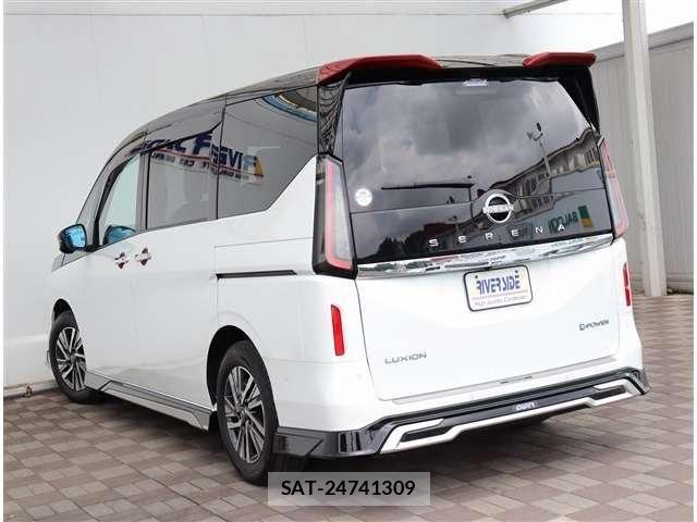 Nissan SERENA 2023-08 7329924-26