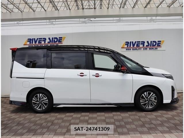 Nissan SERENA 2023-08 7329924-4