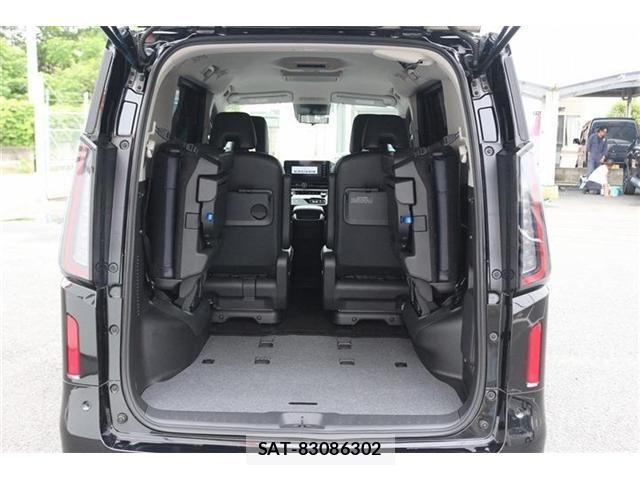 Nissan SERENA 2023-10 7329935-29