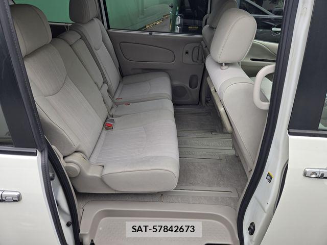 Nissan SERENA 2011-08 7329964-11