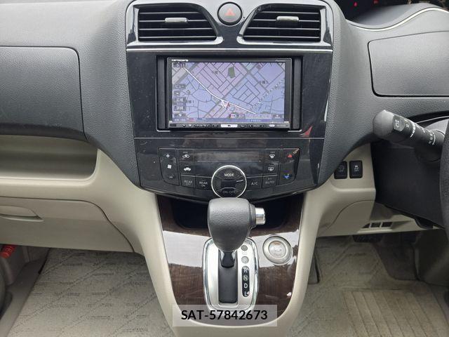 Nissan SERENA 2011-08 7329964-15