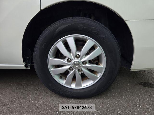 Nissan SERENA 2011-08 7329964-21