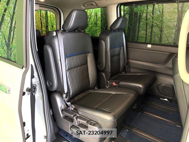 Nissan SERENA 2023-04 7359714-15