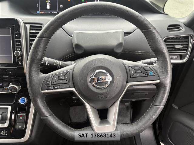 Nissan SERENA 2018-06 7359754-11