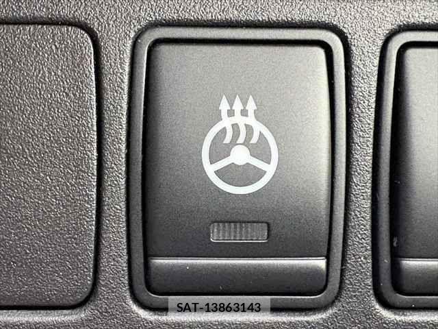 Nissan SERENA 2018-06 7359754-5
