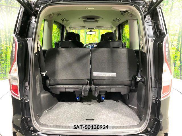 Nissan SERENA 2021-07 7359738-15