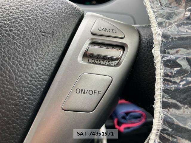 Nissan SERENA 2011-09 7359758-22