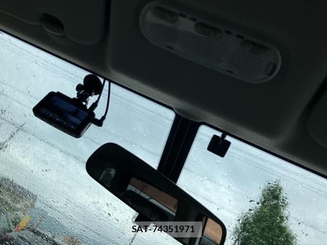Nissan SERENA 2011-09 7359758-26