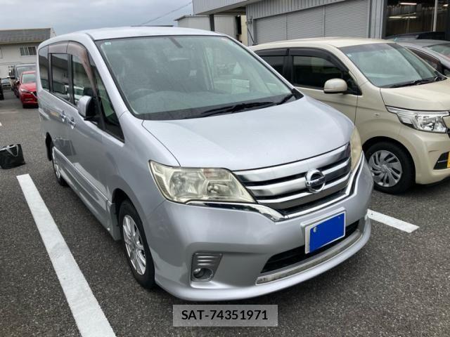 Nissan SERENA 2011-09 7359758-2