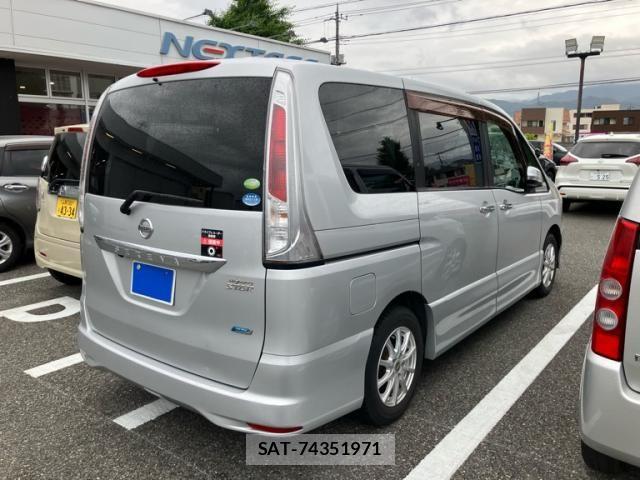 Nissan SERENA 2011-09 7359758-3