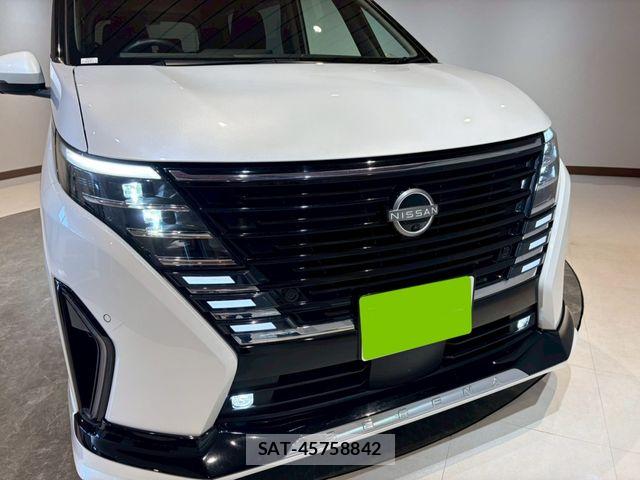 Nissan SERENA 2023-09 7359710-6