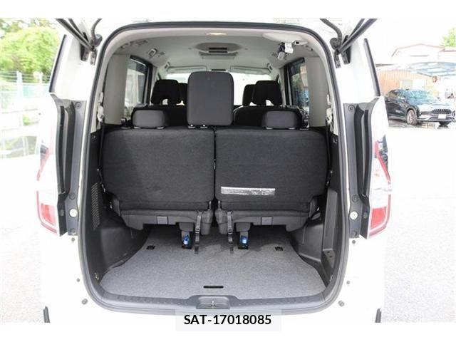 Nissan SERENA 2019-08 7359745-19