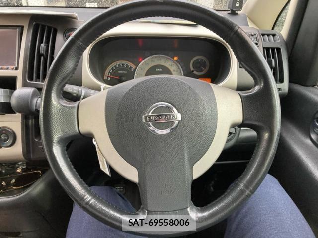 Nissan SERENA 2007-06 7359764-18