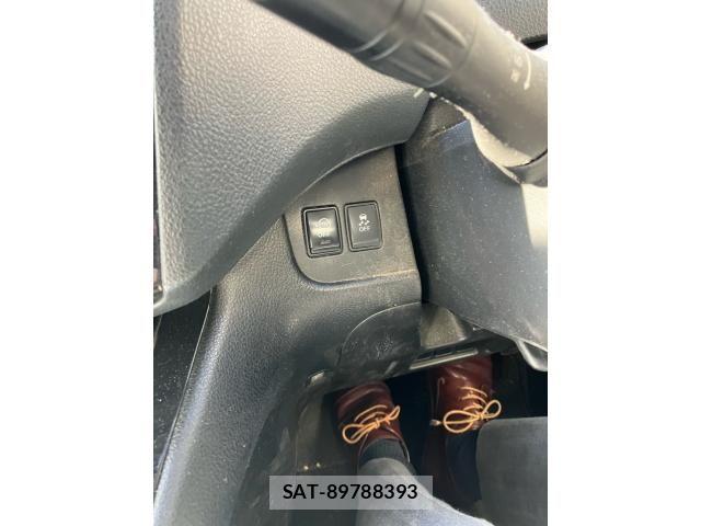 Nissan SERENA 2012-04 7359763-17