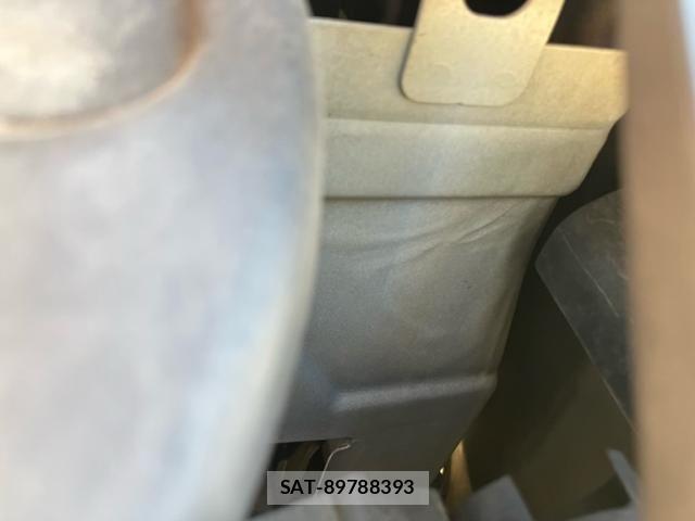 Nissan SERENA 2012-04 7359763-20