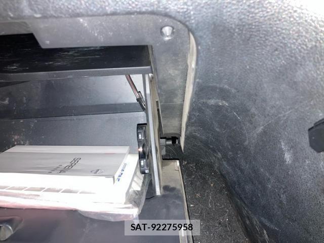 Nissan SERENA 2011-08 7359772-23