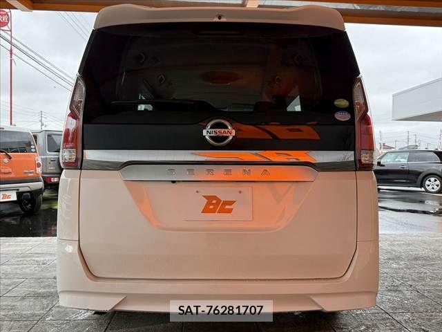 Nissan SERENA 2017-10 7359756-13