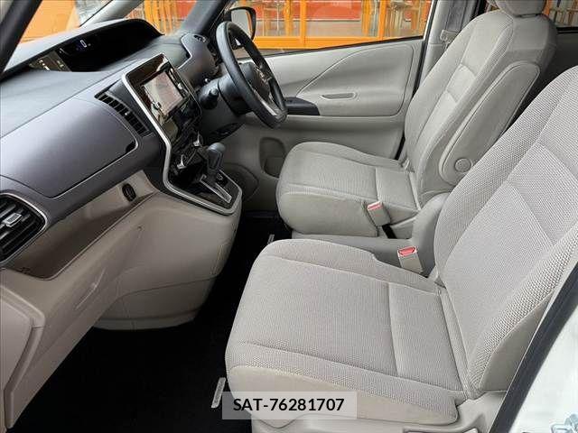 Nissan SERENA 2017-10 7359756-16